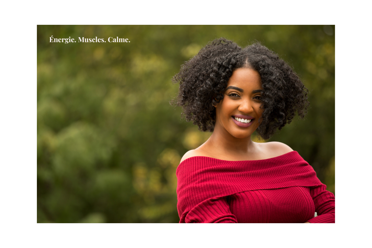 Femme énergique et souriante — magnésium disponible chez American Elite Sénégal